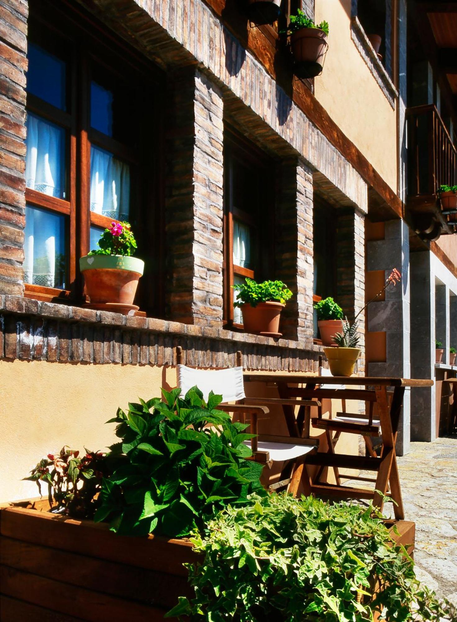 Casa Rural La Riba Sames Exteriér fotografie